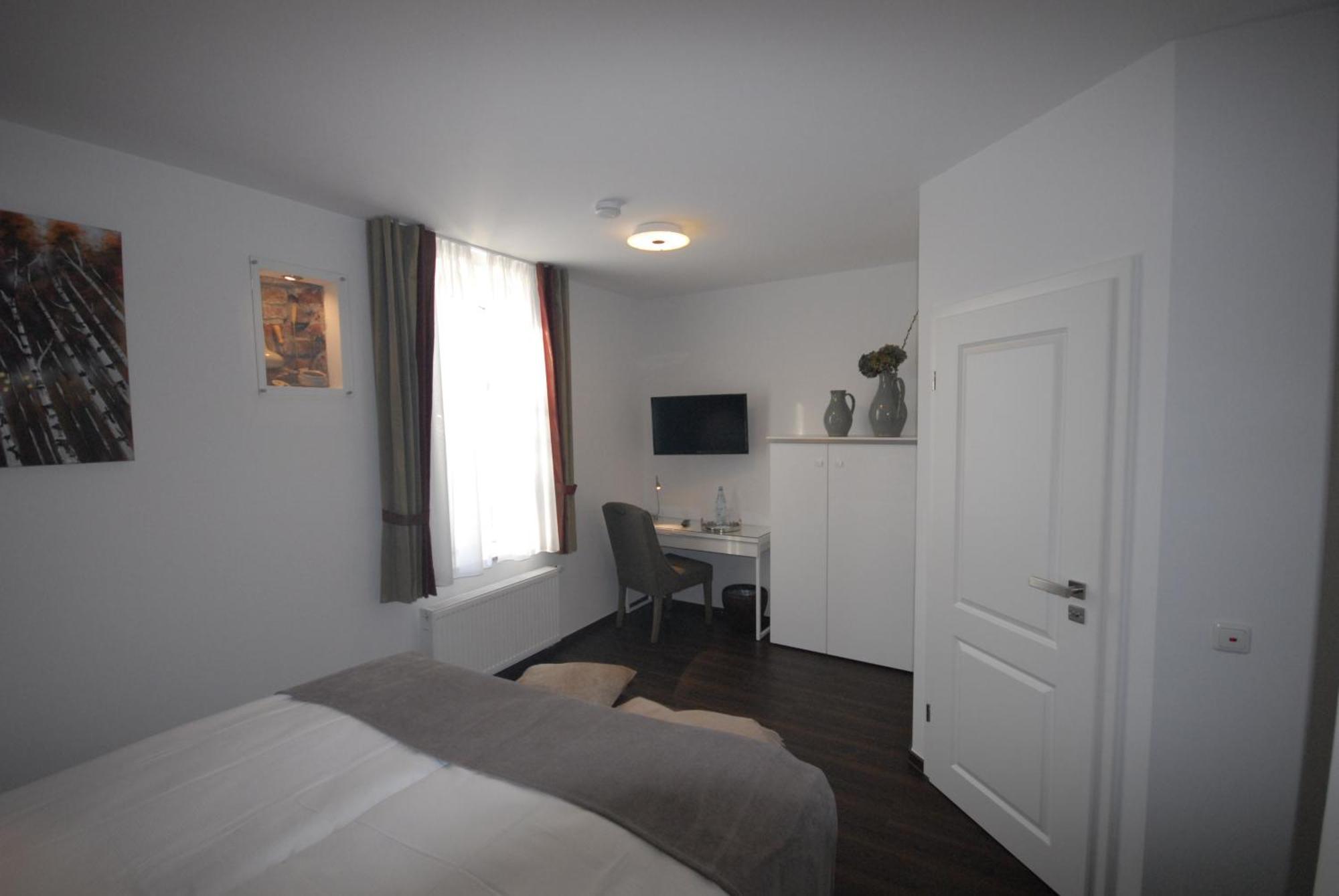 דיסבורג Landhotel Alte Toepferei מראה חיצוני תמונה
