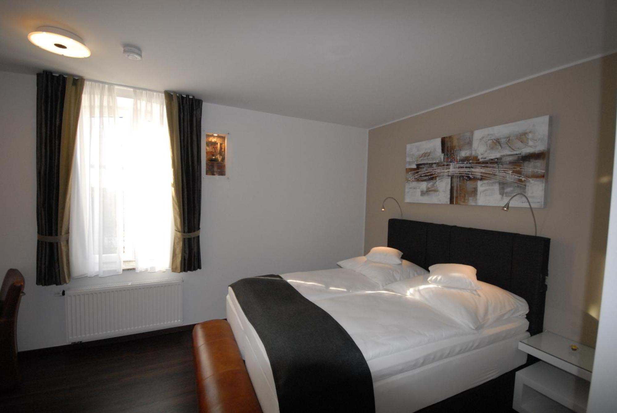 דיסבורג Landhotel Alte Toepferei מראה חיצוני תמונה