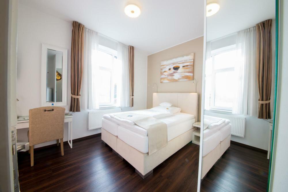 דיסבורג Landhotel Alte Toepferei מראה חיצוני תמונה