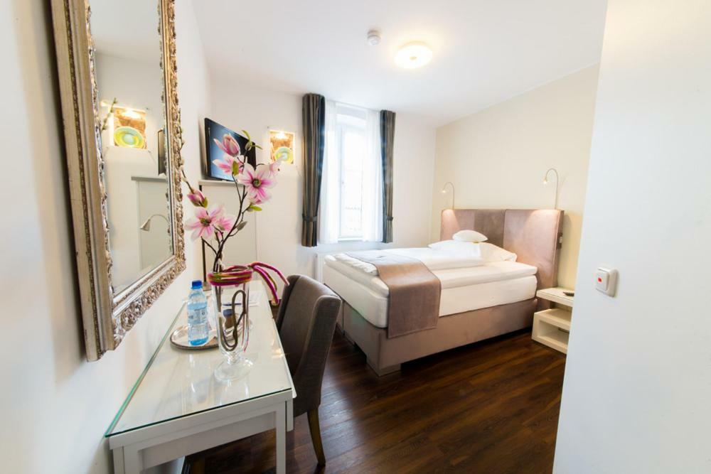 דיסבורג Landhotel Alte Toepferei מראה חיצוני תמונה