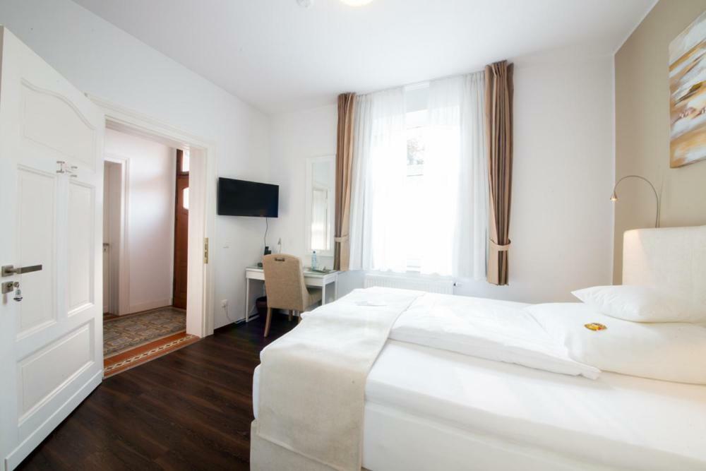 דיסבורג Landhotel Alte Toepferei מראה חיצוני תמונה
